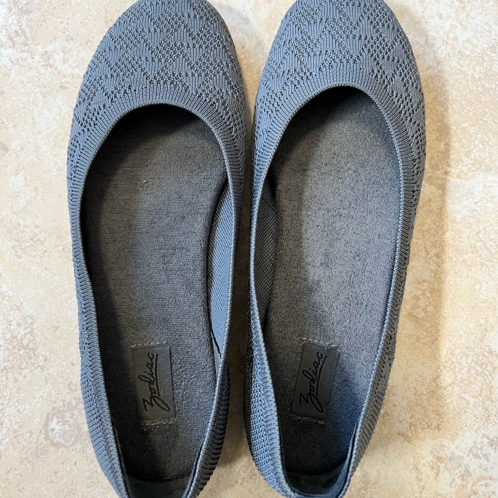 Zodiac Women’s Grey Knit Flats 8.5
